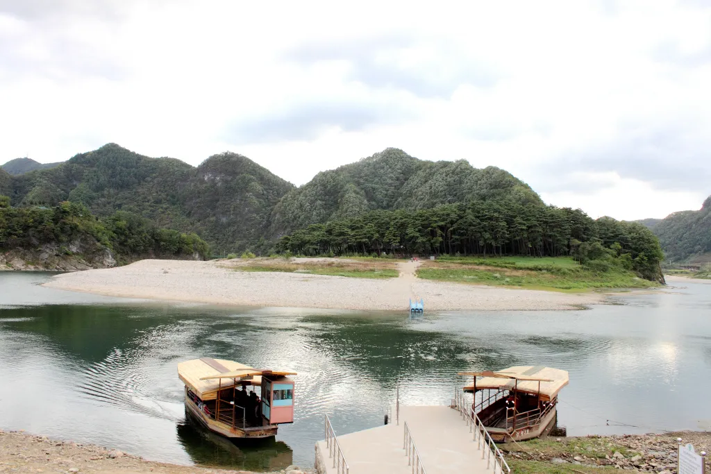 유배지였던 영월 청령포모습